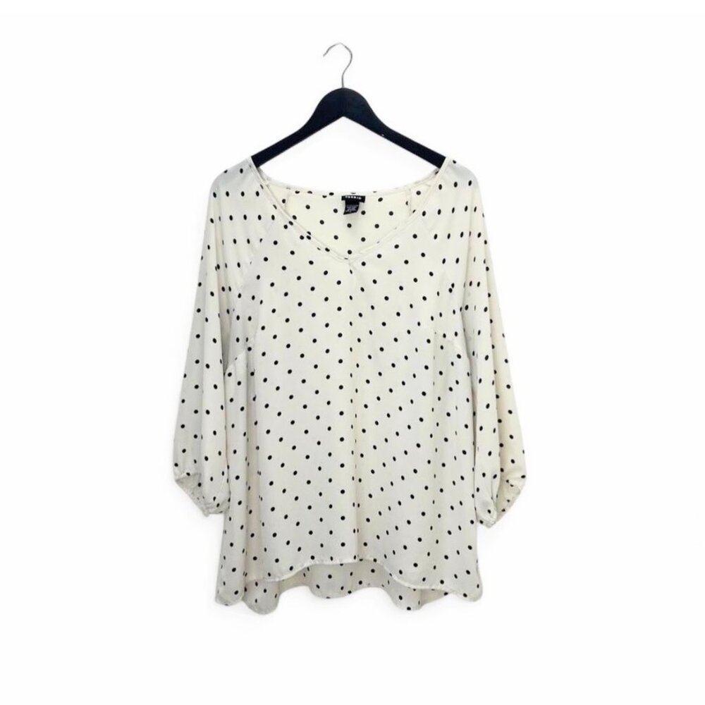 Torrid 2X Blouse 3/4 Sleeve Cream Polka Dot V Neck Women Plus Size 18-20